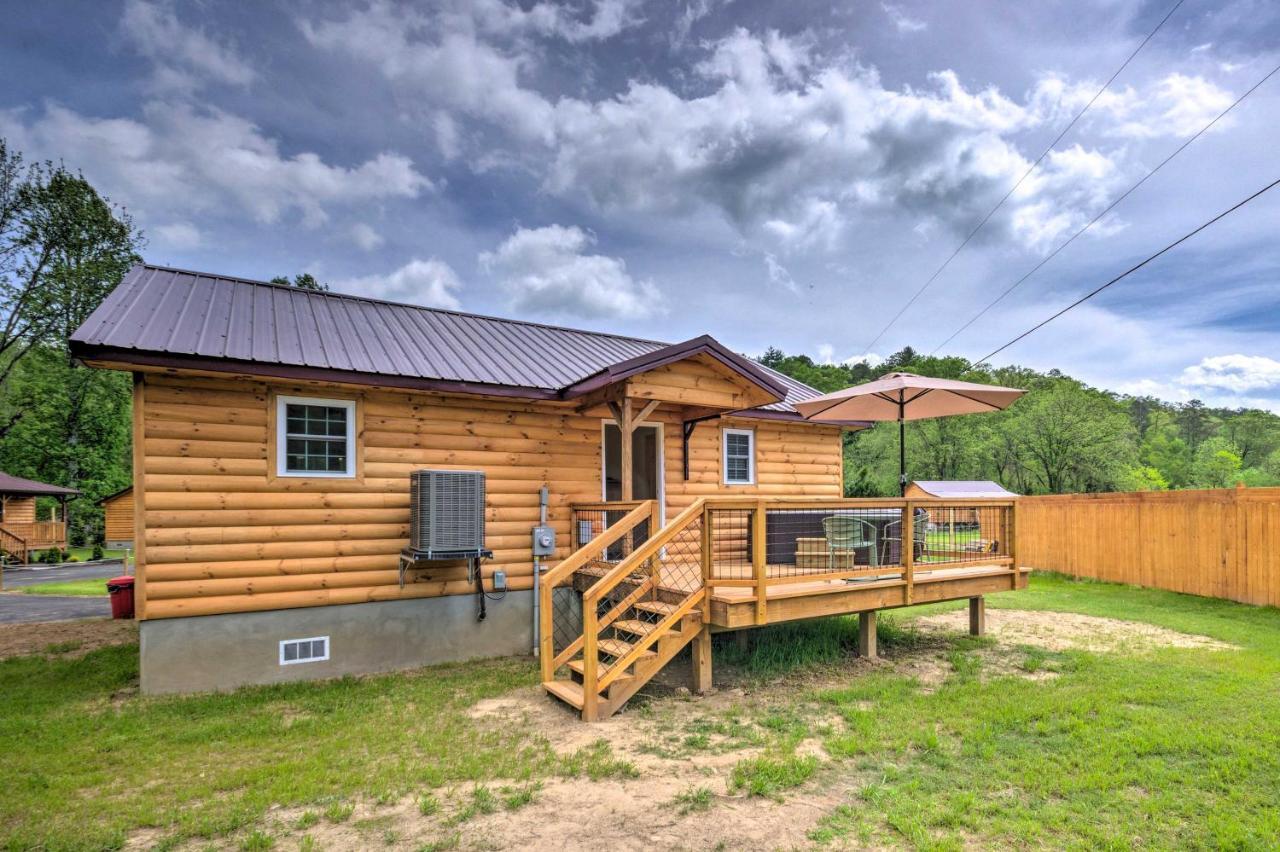 Cozy Cabin On Tuckasegee River - Near Bryson City Exterior photo