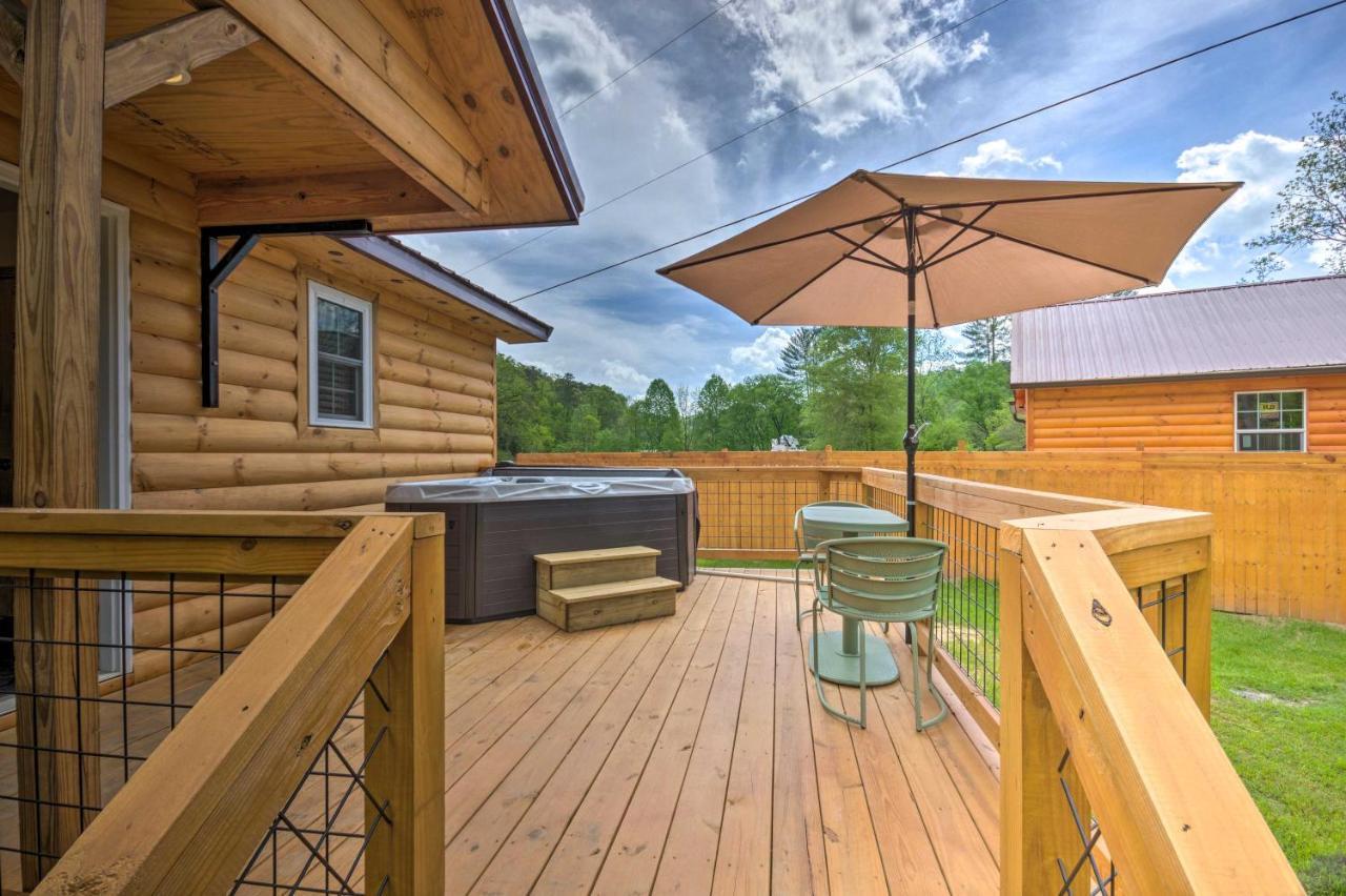 Cozy Cabin On Tuckasegee River - Near Bryson City Exterior photo